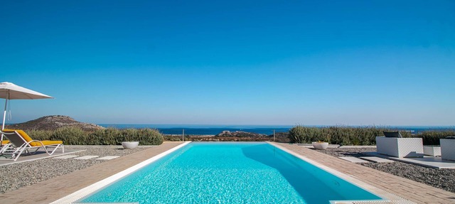 Villa White Lady with pool & jacuzzi! in Rhodes