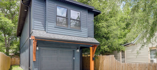 Walk to Stadiums & Dining: Pet-Friendly Home! in Jacksonville