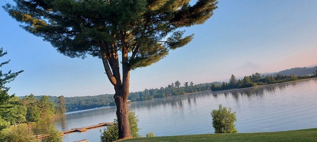WaterFront 2 Bdrm, 2 Bath Cottage Suite with Beach, Dock, Firepit, BBQ, Deck in Combermere
