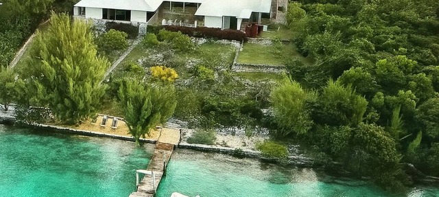 Waterfront home on the bay in secluded Whale Point! Private Dock! in Whale Point