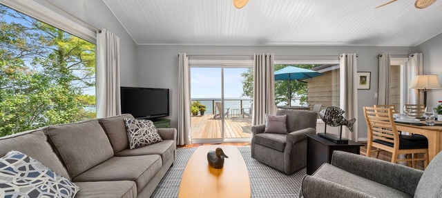Waterfront Long-term Rental in Prince Edward County (Pet-Friendly) in Prince Edward