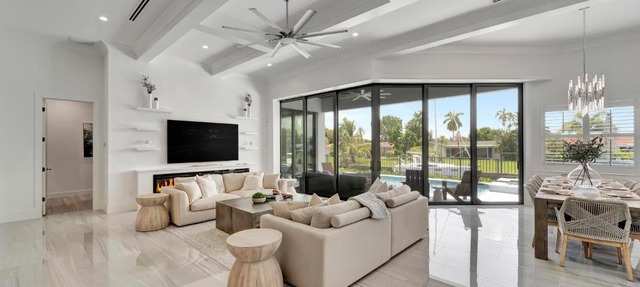 Waterfront Wine Down in Cape Coral