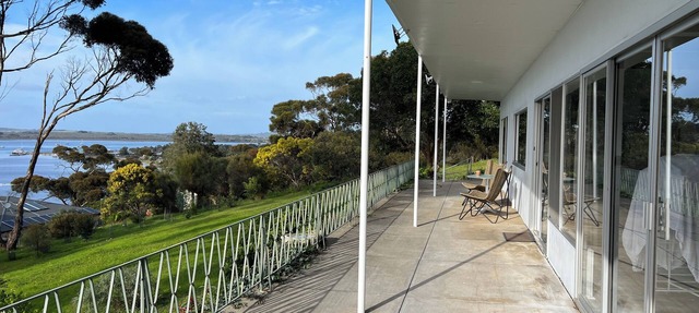 Wow! Kangaroo Island – Wildlife, Sunrises, Stunning Views, Spacious -Sleeps 13 in American River