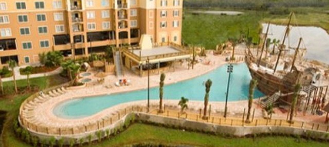 WOW! Look, Luxury Condo, Pirate Ship, Nr Disney, Renovated, Wifi, Parking , in Orlando
