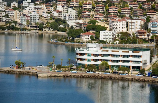 Bodrum Gulluk Marina Suites in Gulluk