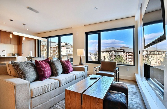 New 1 BR Residence in Canyons Village Ski in/out! by RedAwning - Save 20% on 7+ Nights! in Park City