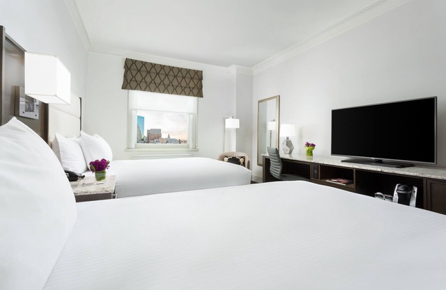 Spacious Downtown Family Stay | Pets Are Allowed | Near Boston’s Theater Scene in Boston
