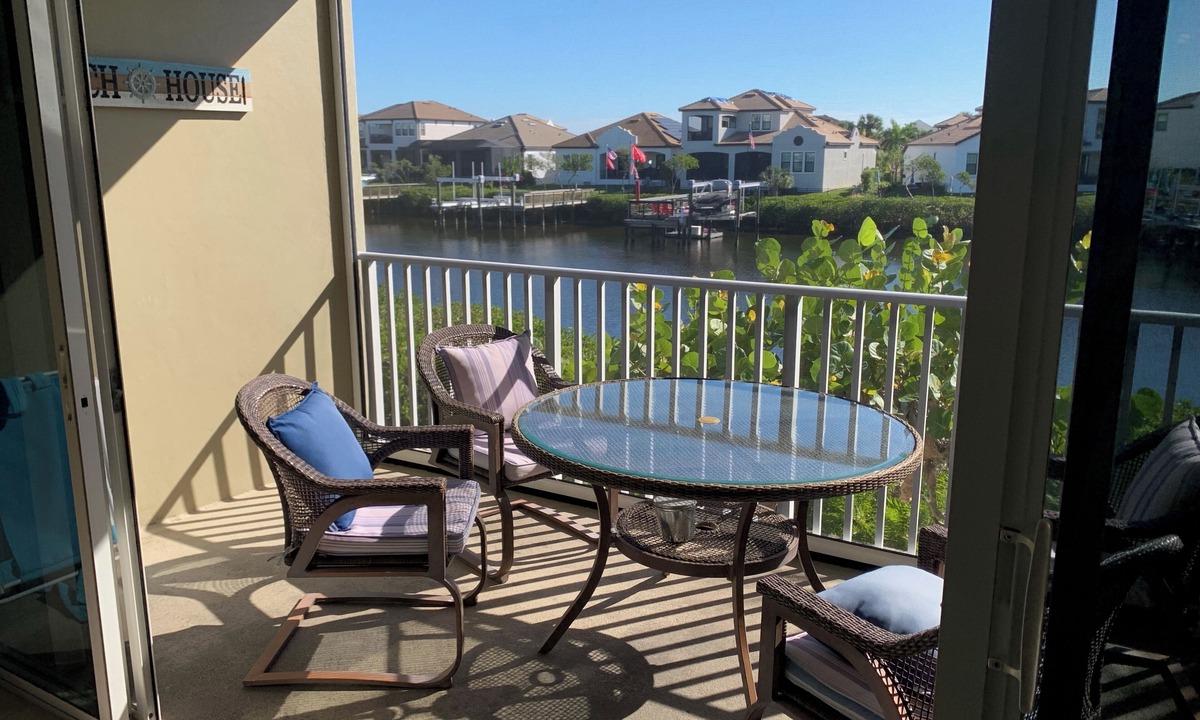 Ruskin House | Water View and Sunset Beach Townhome
