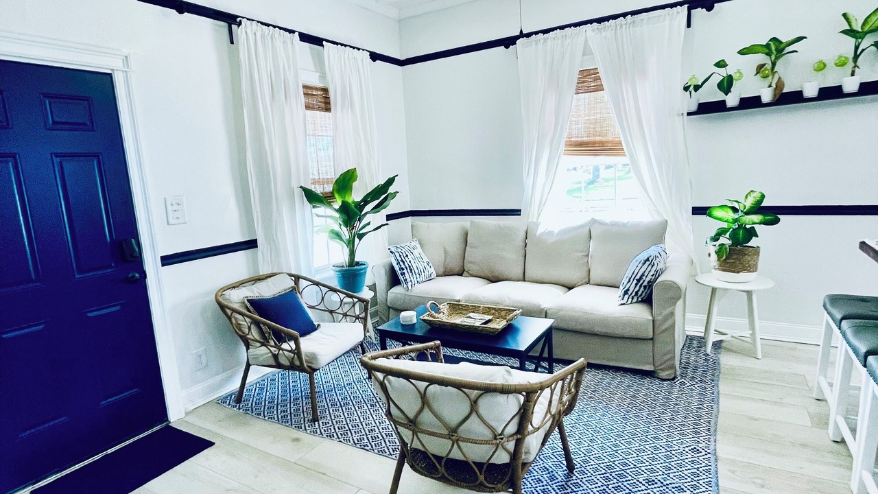 Photo of Livingroom in Downtown Dunedin