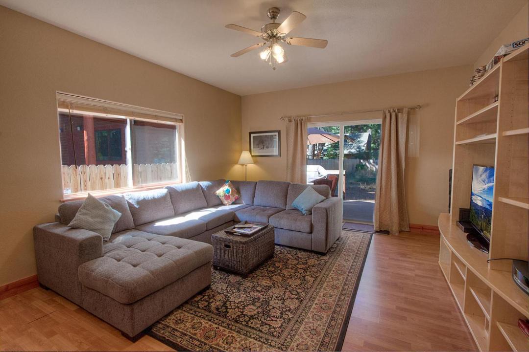 Photo of Livingroom in Tahoe Valley