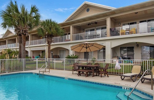 Miramar Beach House | .2 Miles From Beach, Bright and Modern Townhome, 3bd, 3bth