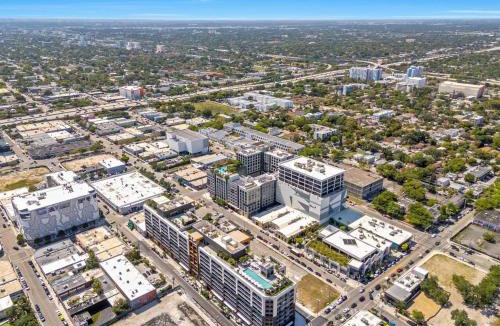 Wynwood Art District Apartment | Wynwood Studio With Pool and Gym Walk to Restaurants