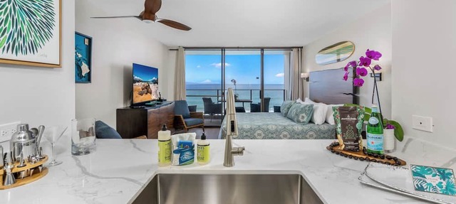 Oceanfront Kaanapali Studio Vistas in Lahaina