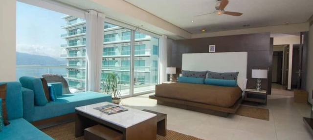 Beachfront condo in superb location amazing views in Puerto Vallarta