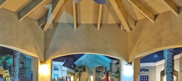 ★ LUXE Condo in Desirable Bella Terra Complex - Amazing Pool!★ in Scottsdale