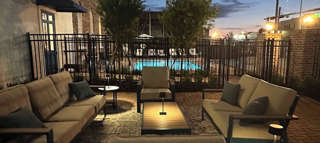 Stained Glass 1BR at the Raven Pool OnSite Parking in Jacksonville